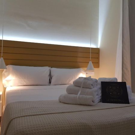 Hotel Le Petit Palue-Fuencarral Madryt Zewnętrze zdjęcie