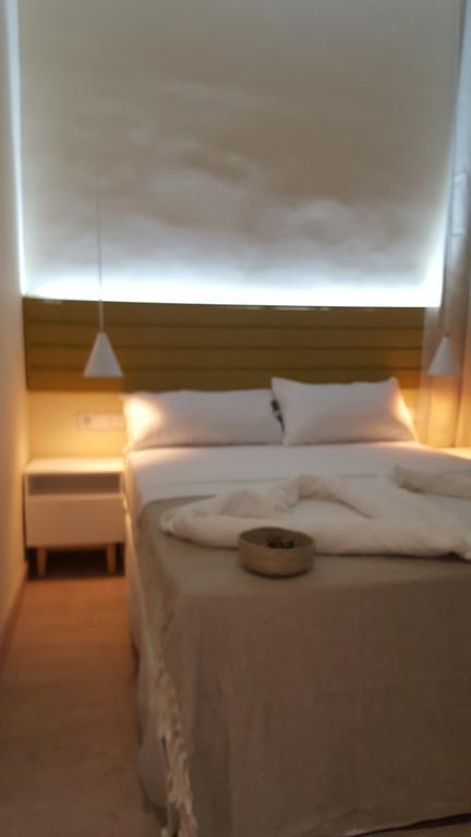 Hotel Le Petit Palue-Fuencarral Madryt Zewnętrze zdjęcie