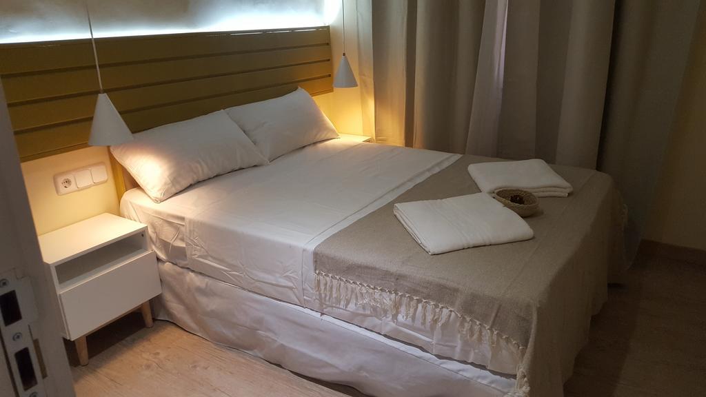 Hotel Le Petit Palue-Fuencarral Madryt Zewnętrze zdjęcie
