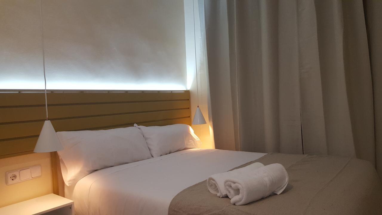 Hotel Le Petit Palue-Fuencarral Madryt Zewnętrze zdjęcie
