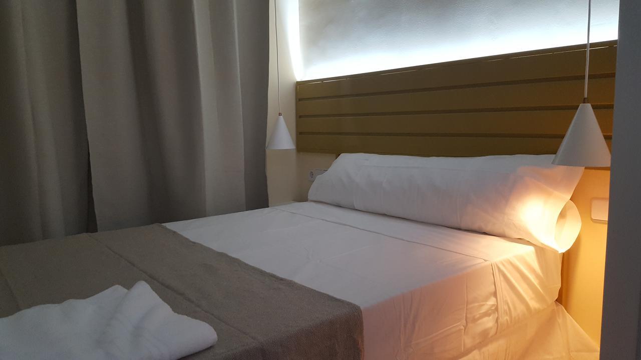 Hotel Le Petit Palue-Fuencarral Madryt Zewnętrze zdjęcie
