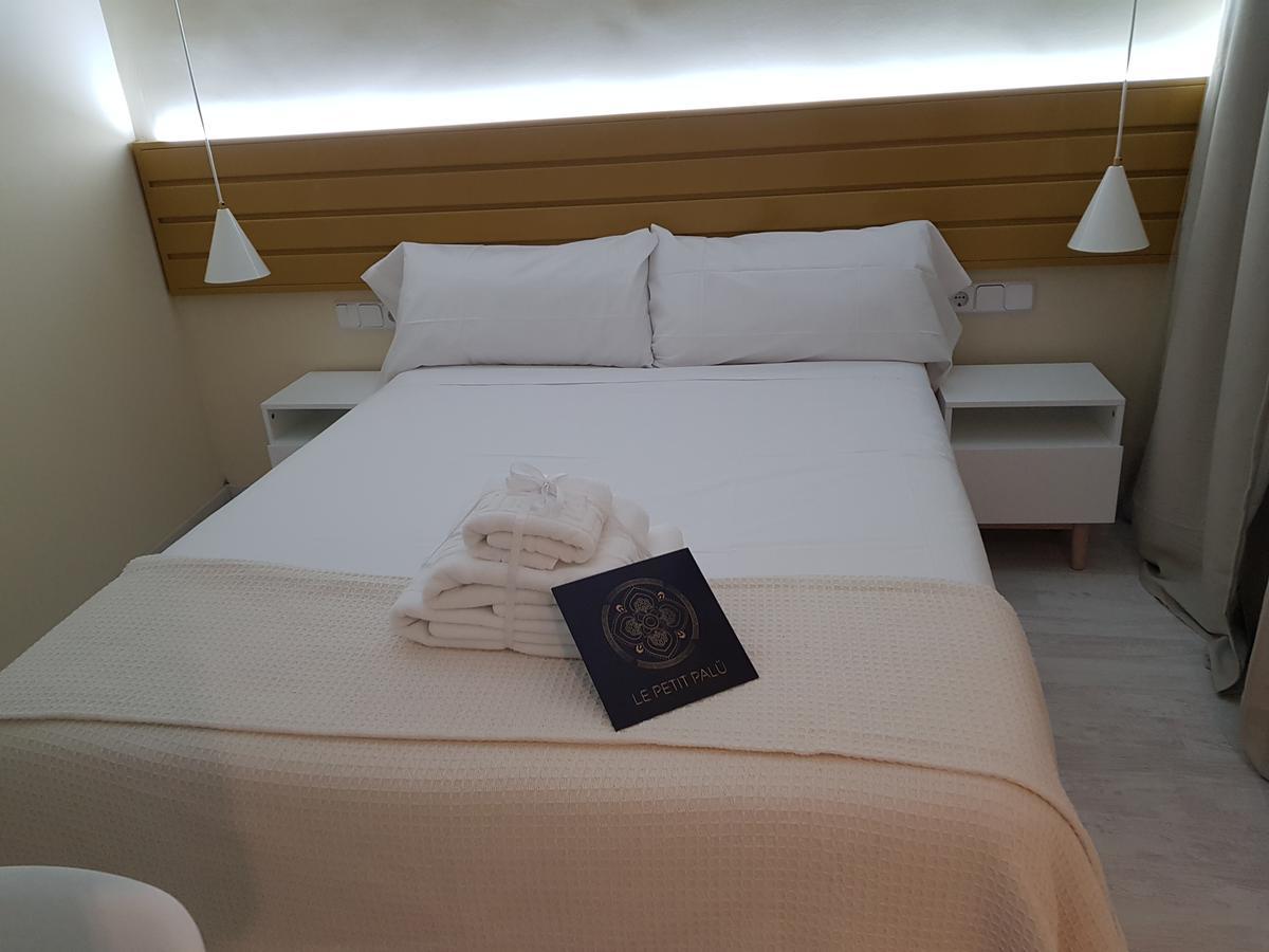 Hotel Le Petit Palue-Fuencarral Madryt Zewnętrze zdjęcie