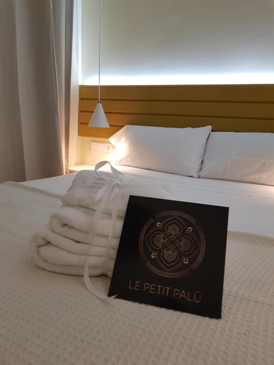 Hotel Le Petit Palue-Fuencarral Madryt Zewnętrze zdjęcie